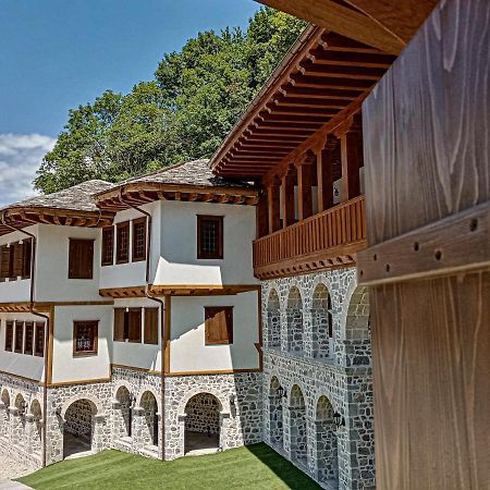 Guest Mansion, Гостински Палат Rostusa Εξωτερικό φωτογραφία