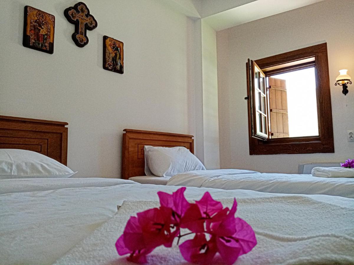 Guest Mansion, Гостински Палат Rostusa Εξωτερικό φωτογραφία