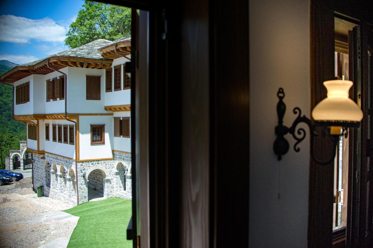 Guest Mansion, Гостински Палат Rostusa Εξωτερικό φωτογραφία