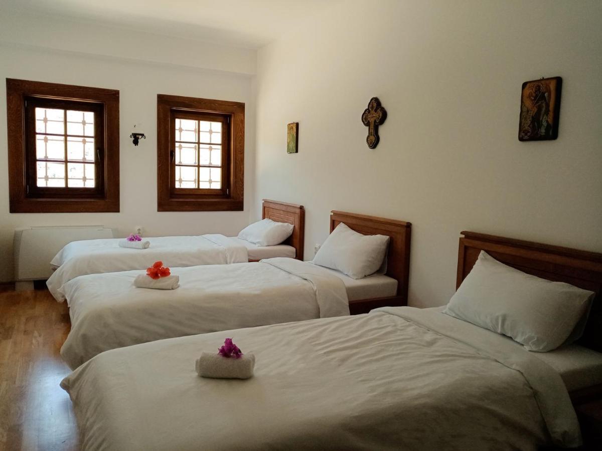Guest Mansion, Гостински Палат Rostusa Εξωτερικό φωτογραφία