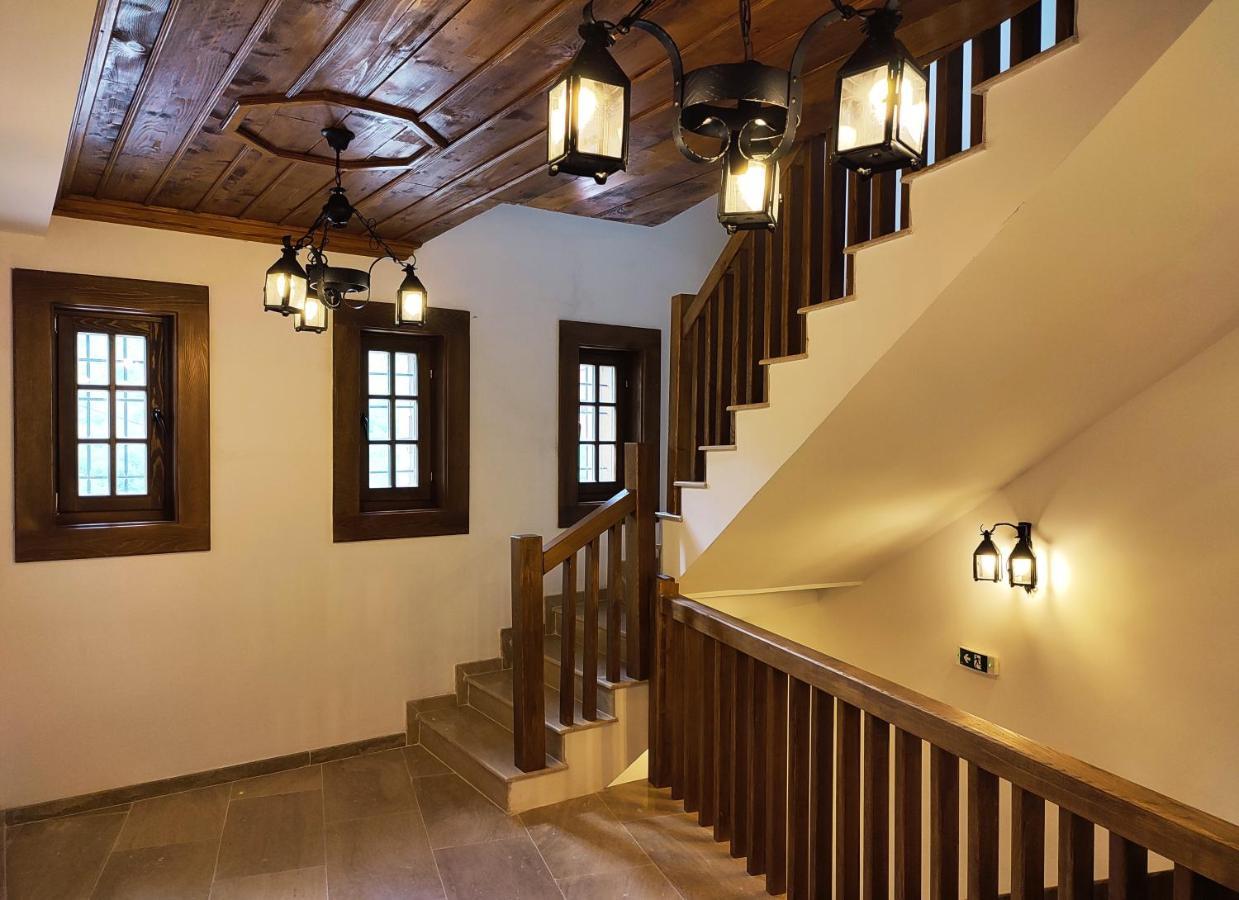 Guest Mansion, Гостински Палат Rostusa Εξωτερικό φωτογραφία