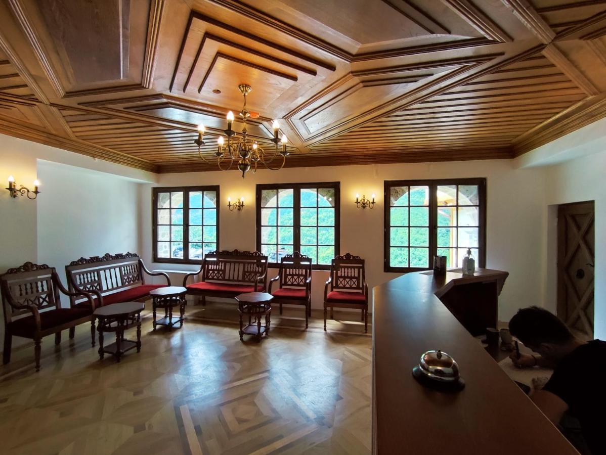 Guest Mansion, Гостински Палат Rostusa Εξωτερικό φωτογραφία