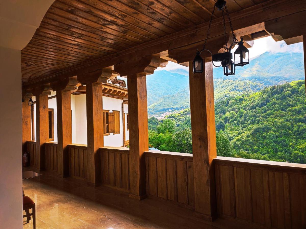 Guest Mansion, Гостински Палат Rostusa Εξωτερικό φωτογραφία