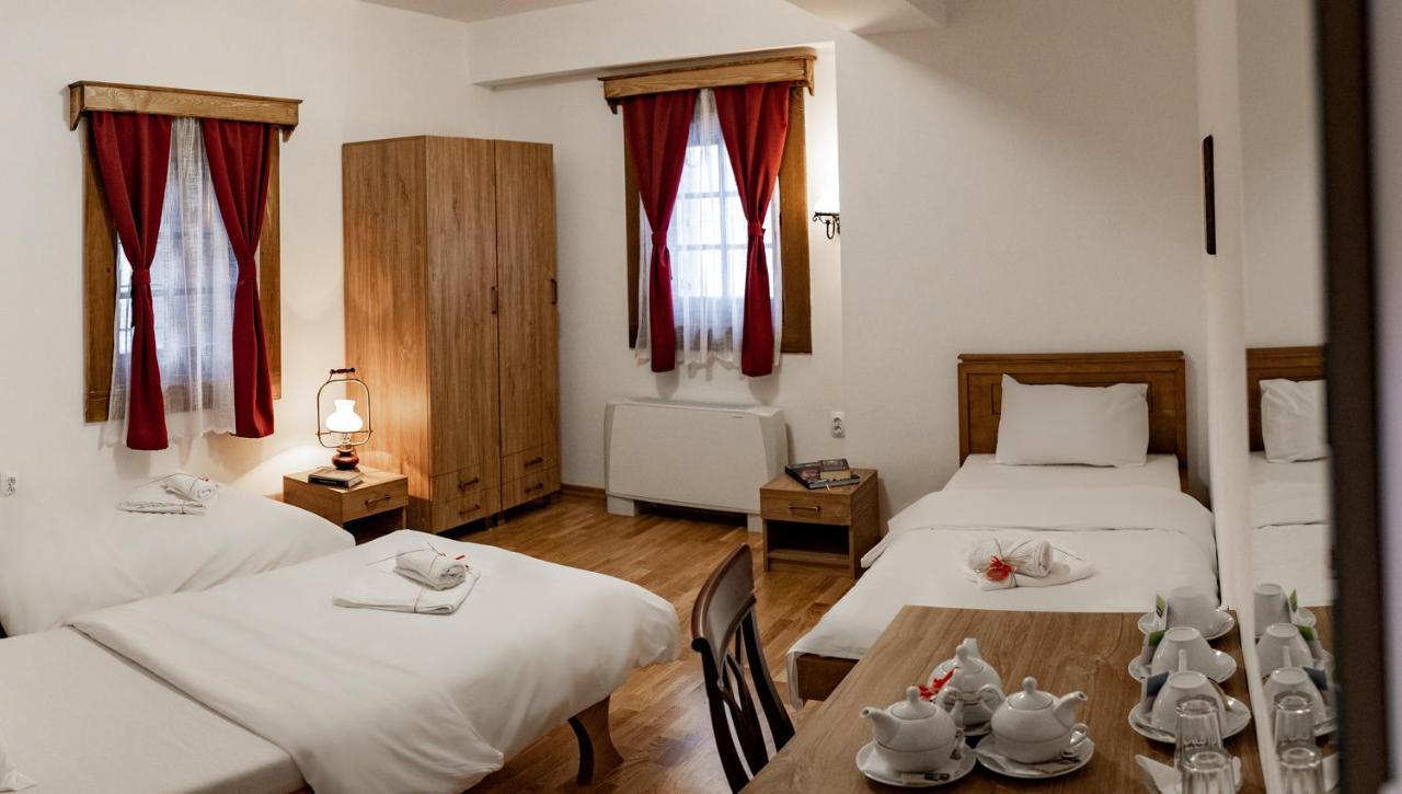Guest Mansion, Гостински Палат Rostusa Εξωτερικό φωτογραφία