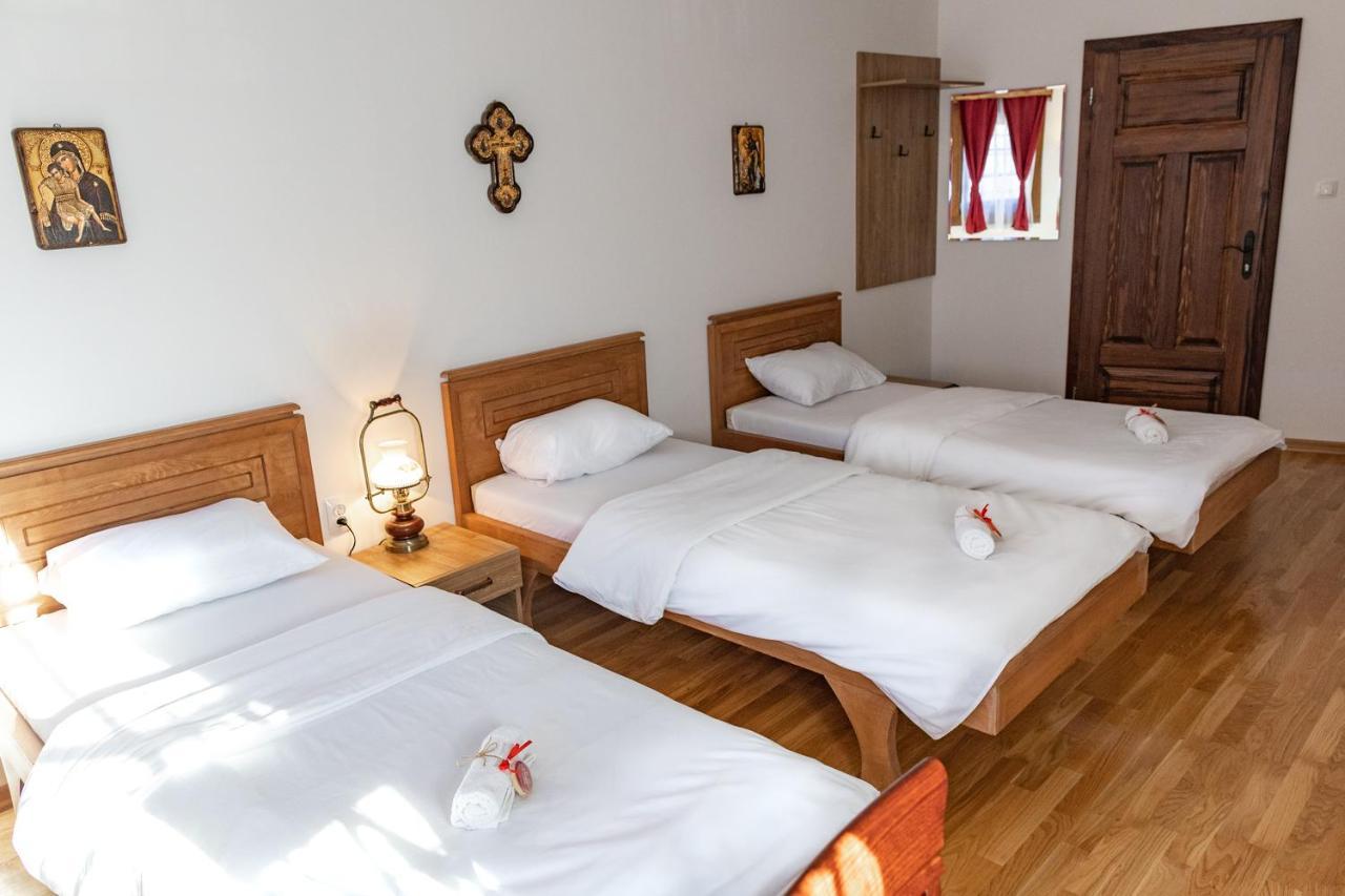 Guest Mansion, Гостински Палат Rostusa Εξωτερικό φωτογραφία