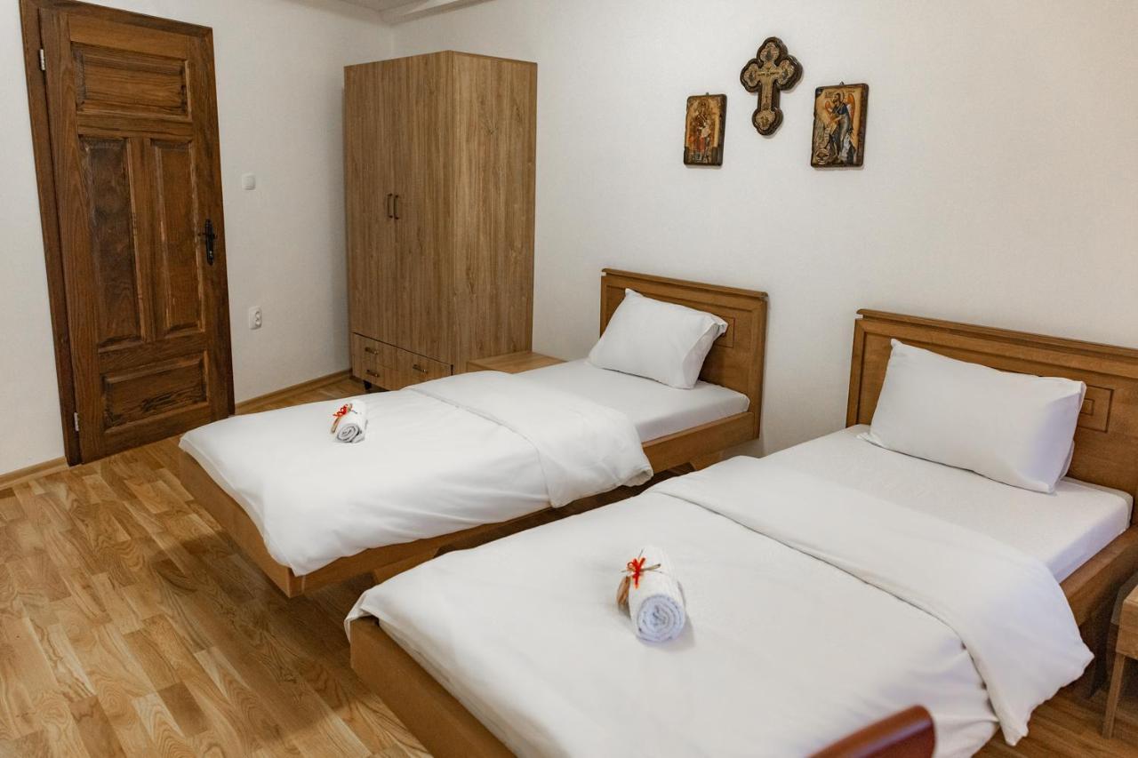 Guest Mansion, Гостински Палат Rostusa Εξωτερικό φωτογραφία