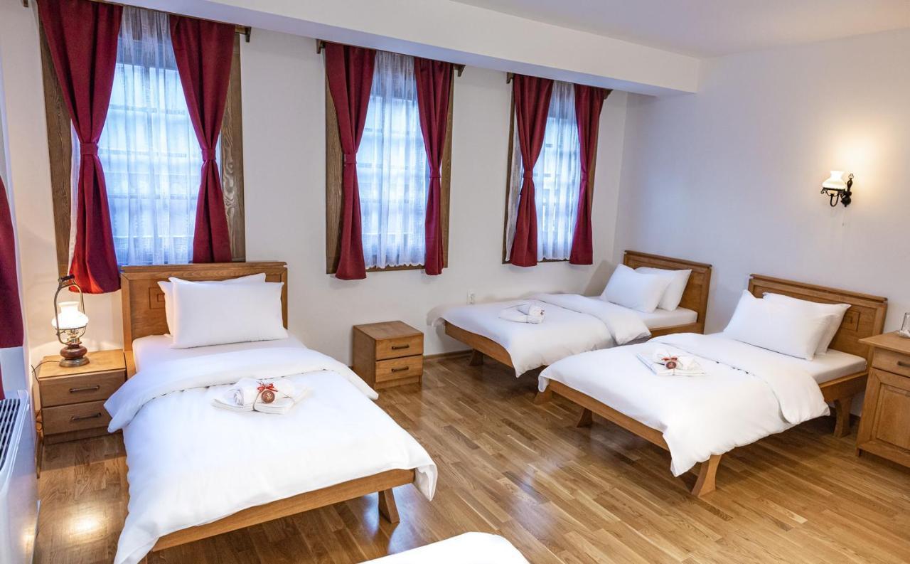 Guest Mansion, Гостински Палат Rostusa Εξωτερικό φωτογραφία