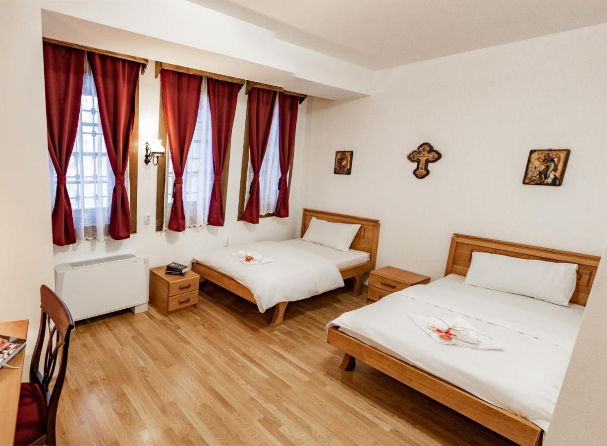 Guest Mansion, Гостински Палат Rostusa Εξωτερικό φωτογραφία